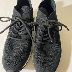 14th & Union Sneaker. Black  with White Soul. Silver Trim. Size 8